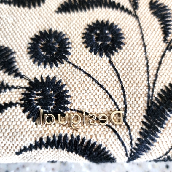 Desigual Black Embriodered Floral on Cream Wallet - Picture 3 of 6
